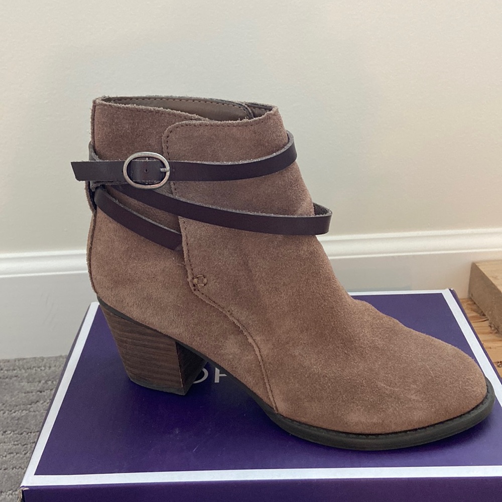 Size 7 Suede Booties